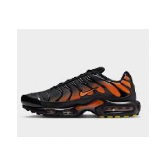 Nike Air Max Plus – Black/Orange